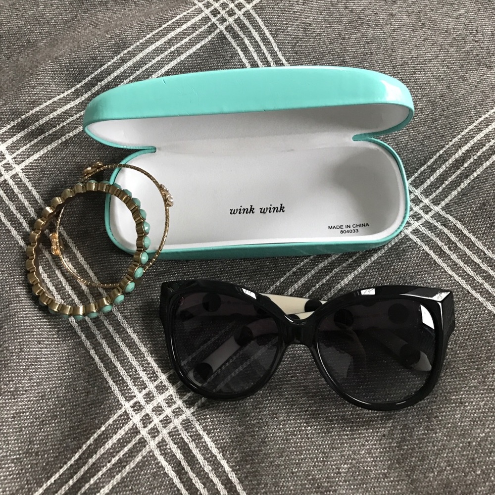 Kate Spade New York Black Sunglasses with Case🕶
