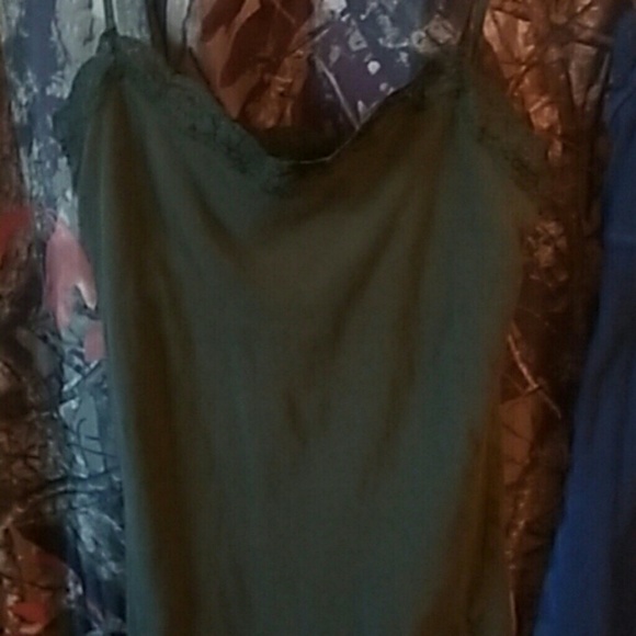 Tank Top Bundle - Picture 3 of 3