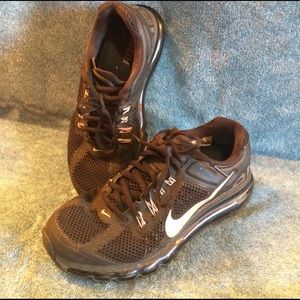 Nike AirMax Tennis Shoes