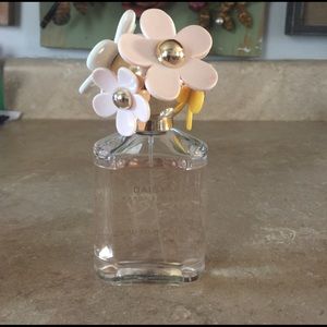 Daisy by Marc Jacobs