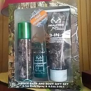 Real tree EXTRA GREEN COLOGNE AND BATH SET