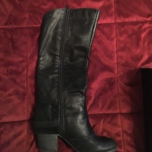 Fergalicious below knee boot, black size 10