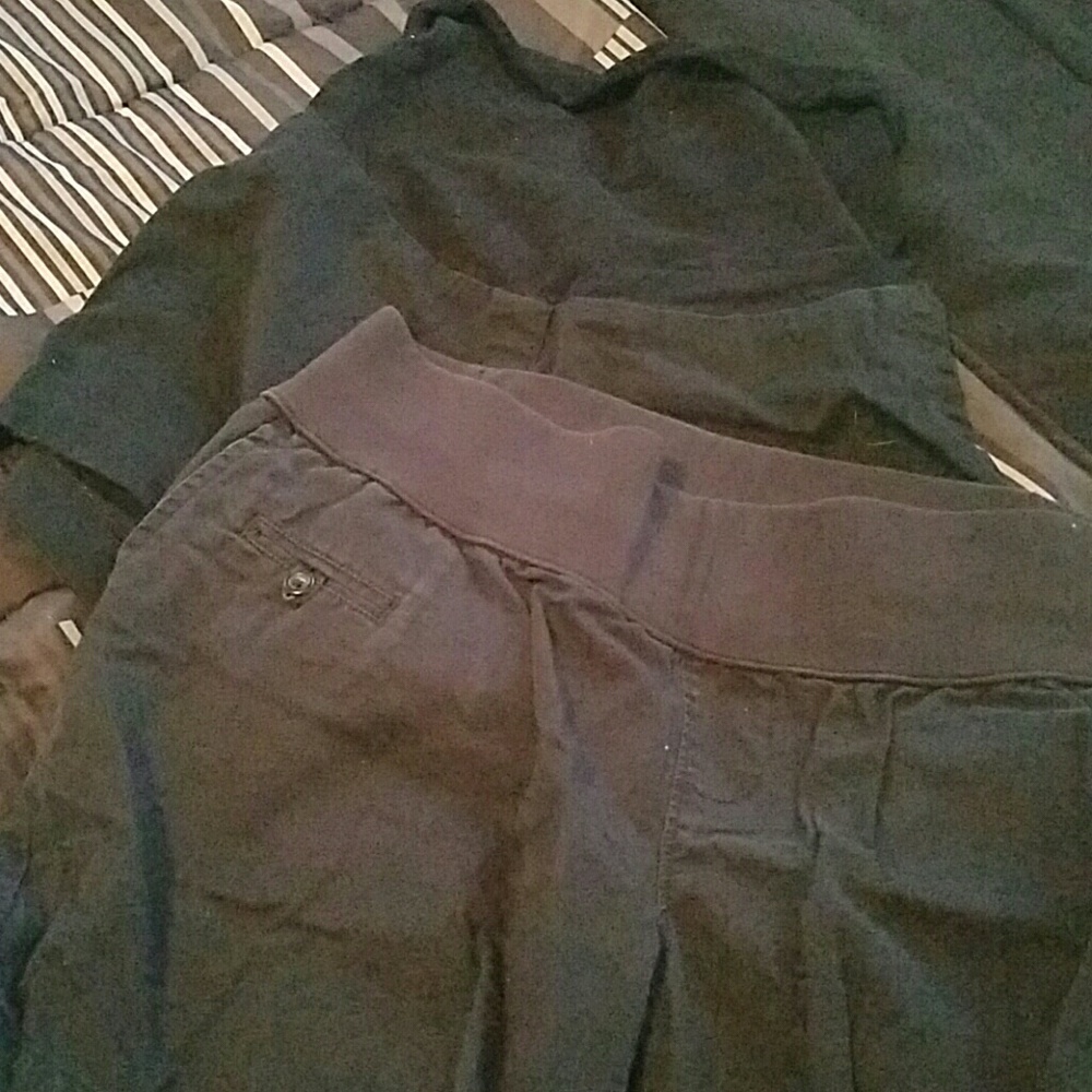 Black maternity shorts