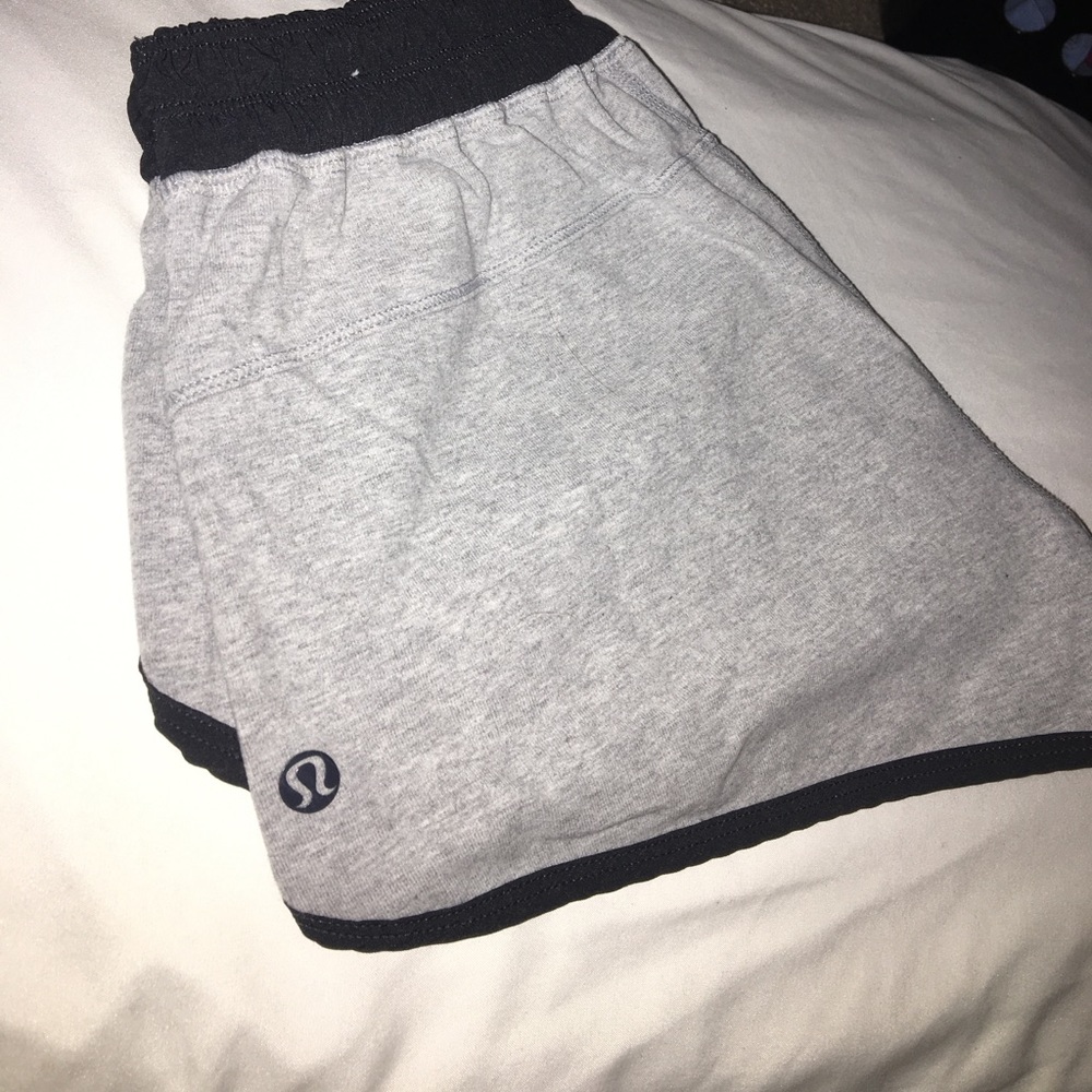 Lulu Grey/Black Shorts