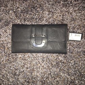 Guess wallet
