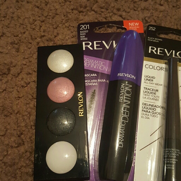 Makeup - Picture 3 of 4