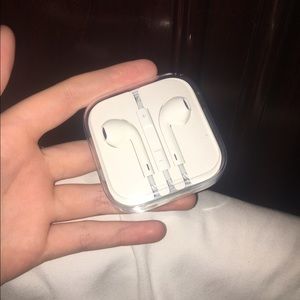 Apple ear pods headphones