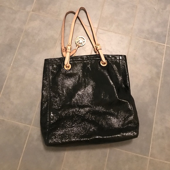 Micheal Kors Bag - Picture 2 of 4