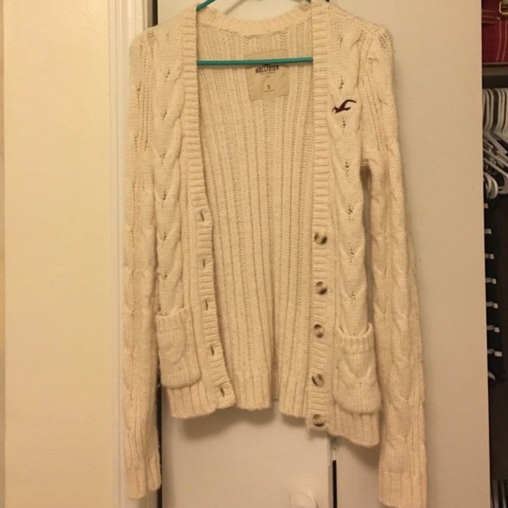 Hollister sweater