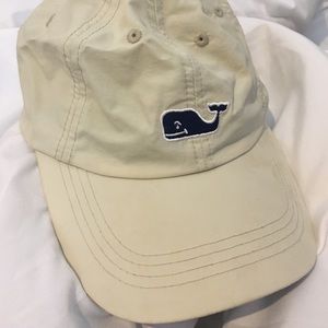 Vineyard Vines Hat 🌾