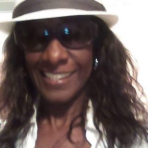 Meet your Posher, Alicia