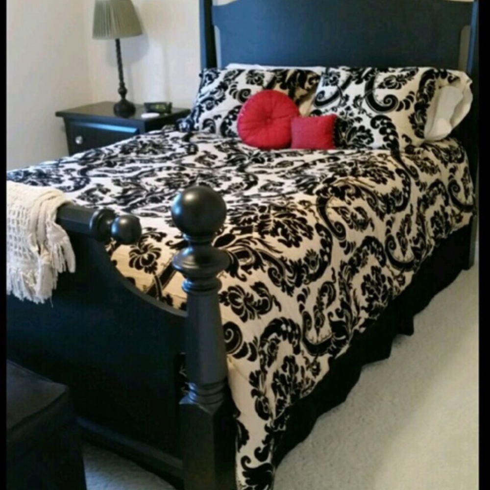 Authentic!! comforter