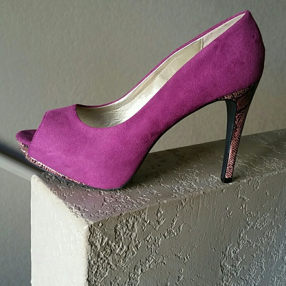 Peep toe heels