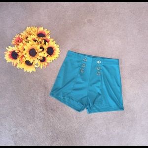 HIGH WAISTED SAILOR SHORTS NWOT SIZE LARGE HIGH WAISTED SAILOR SHORTS NWOT SIZE LARGE