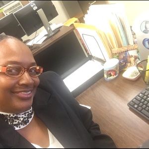 Meet your Posher, Deborah