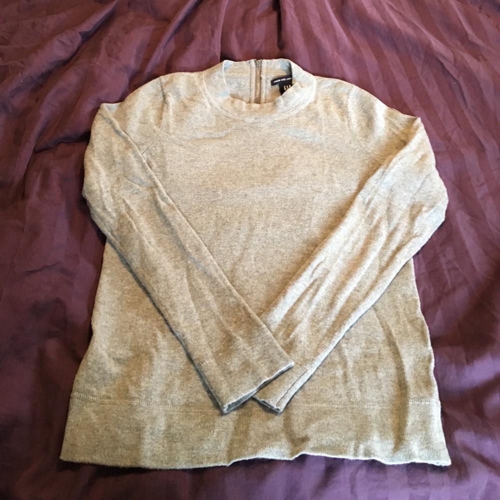 Gray cashmere blend sweater