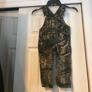 Cabelas 18m camo overalls