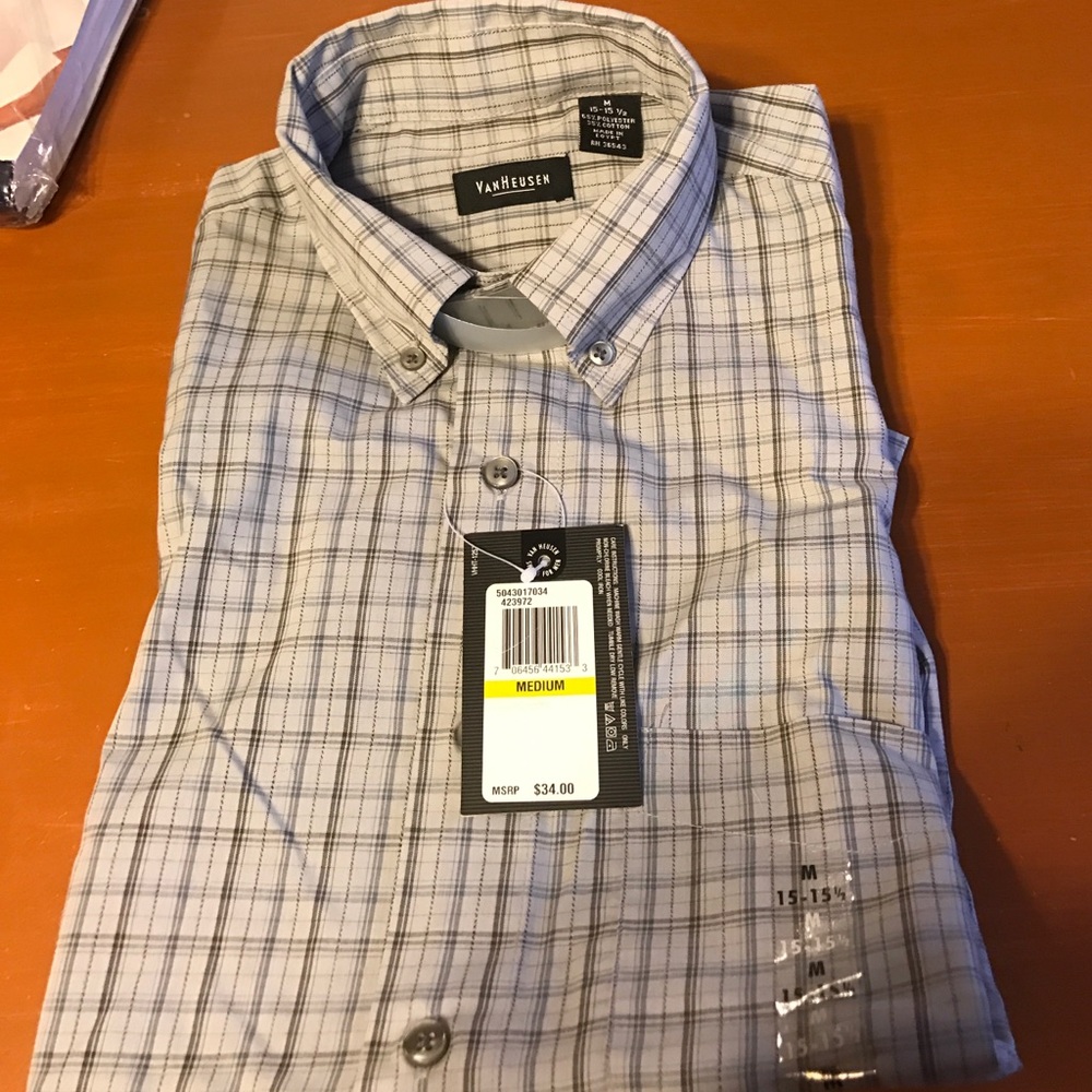 NWT van Heusen short sleeve Button down sz M