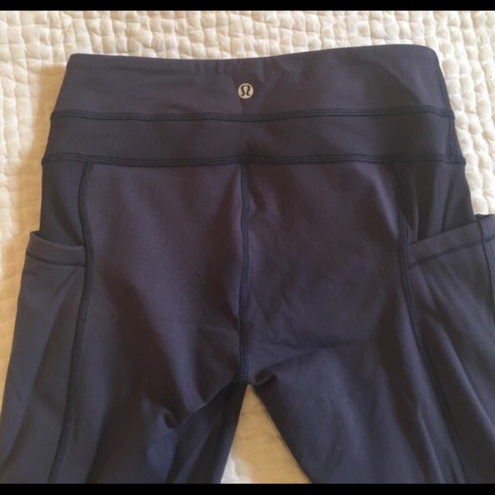 Lululemon leggings with pockets