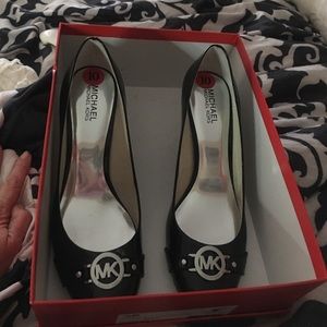 Black Size 10 Michael Kors pumps