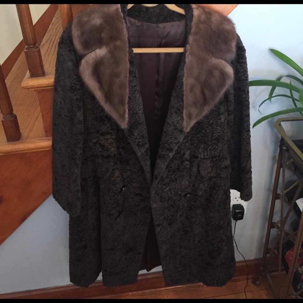 Brown Mob Wife Vintage Fur Coat Fits Like10 or 12Bagdao Sportowne