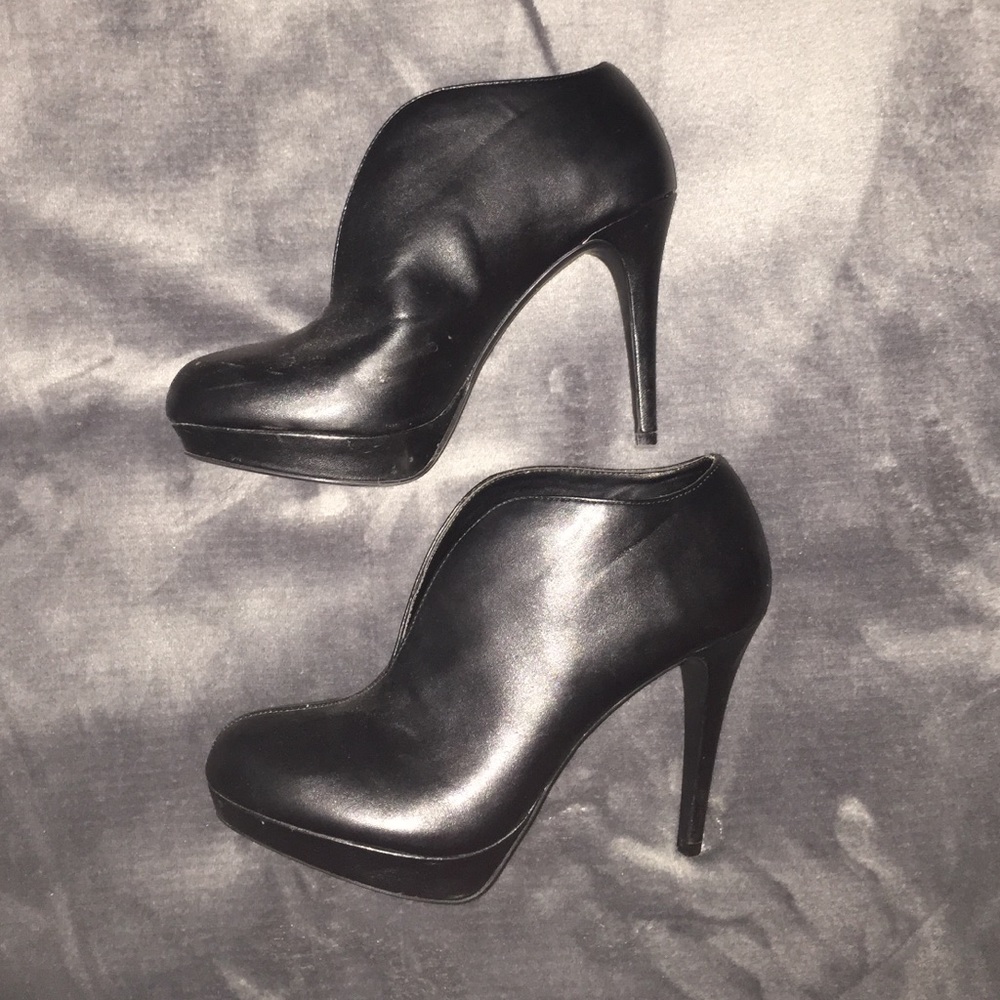 Heeled booties - Picture 2 of 4