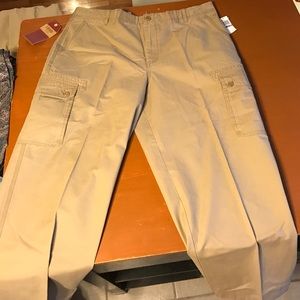 NWT Izod khakis sz 38/30