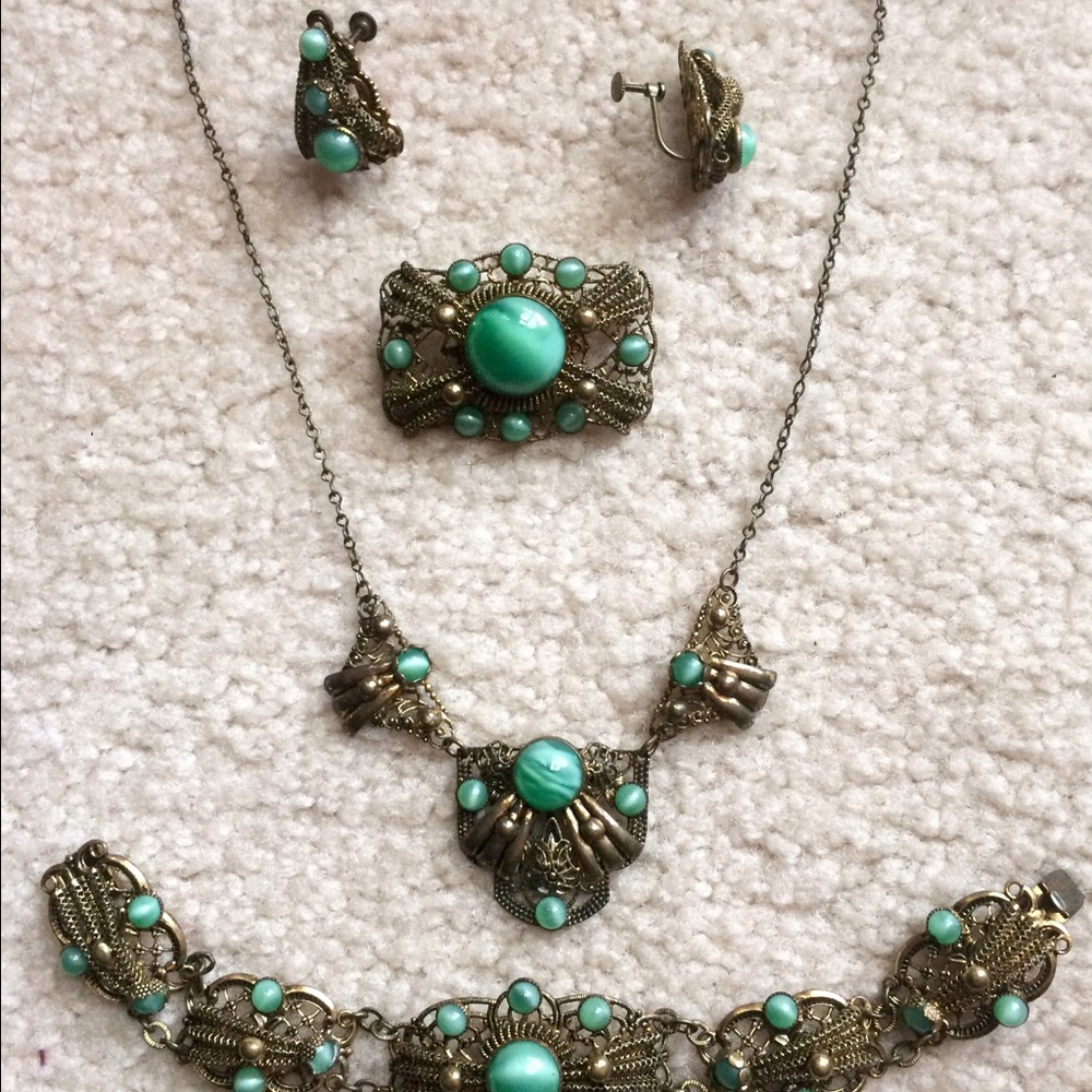Vintage Czech Green Glass Jewelry Set