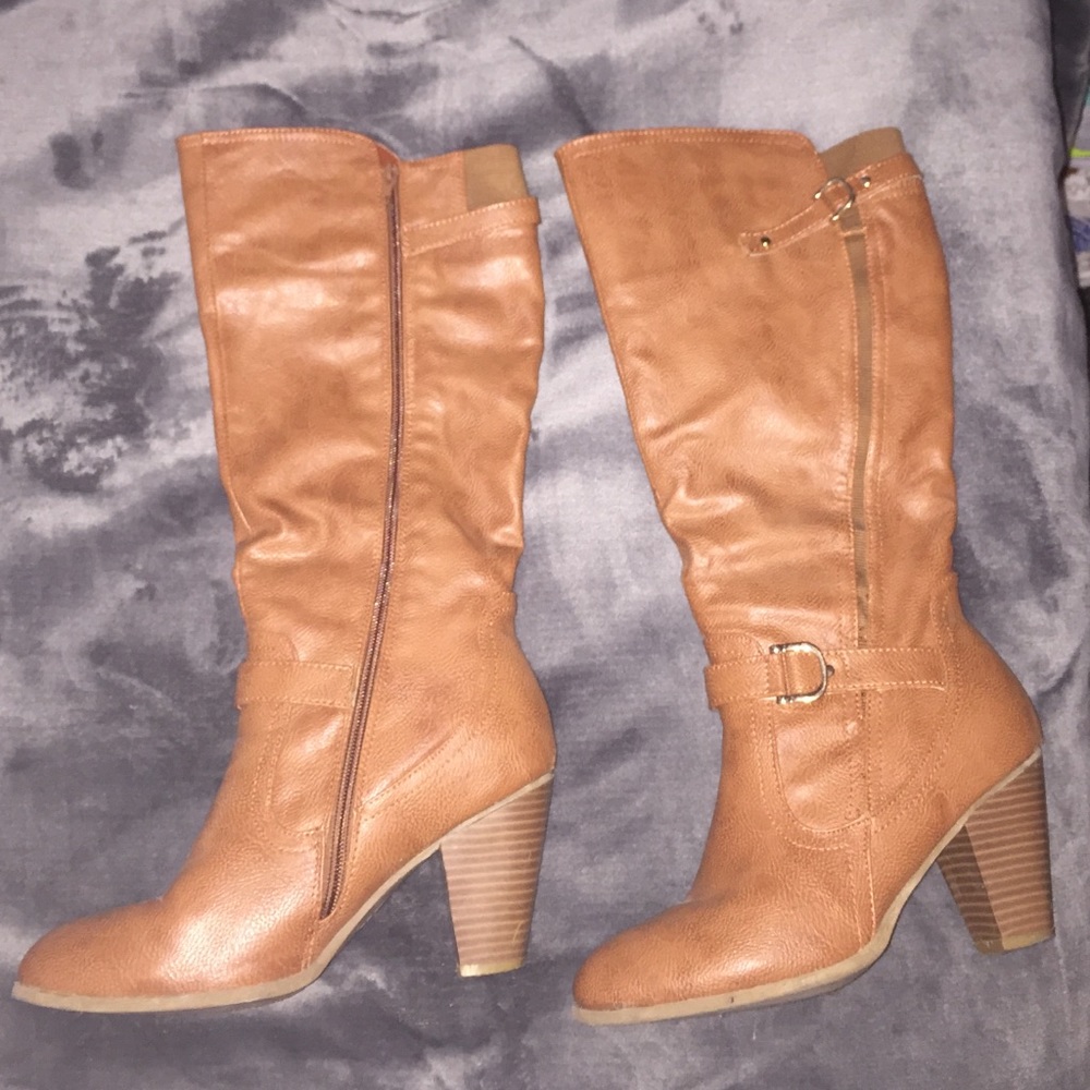Heeled boots