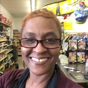Meet your Posher, Alicia