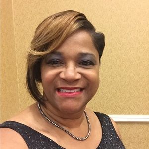 Meet your Posher, Monique