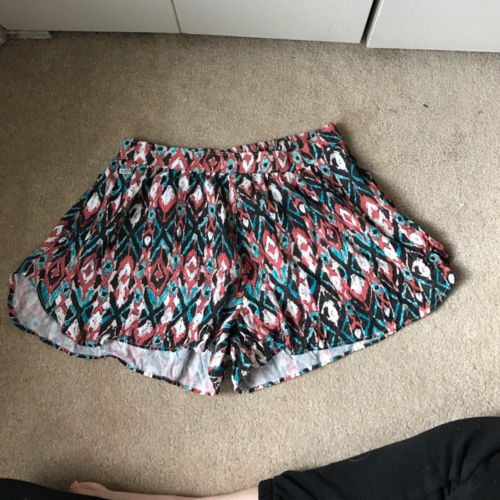 Roxy flowy shorts