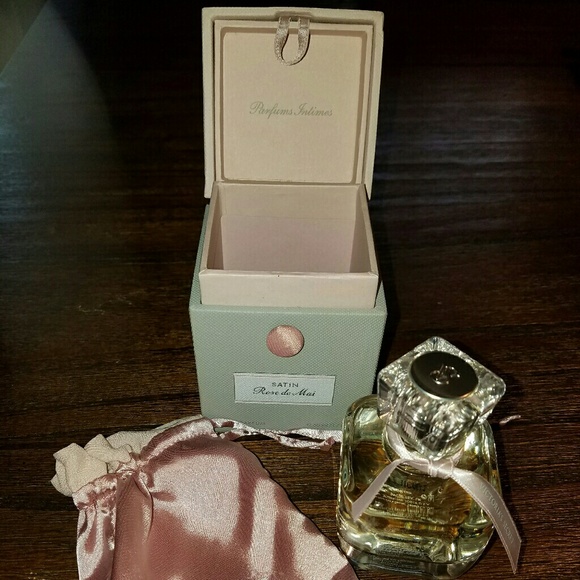 Victoria Secret Satin Rose de Mai eau de parfum - Picture 2 of 3