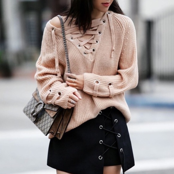 Restocked🔁 ONLY 1 LEFT Lace-up Chunky Sweater - Picture 2 of 4