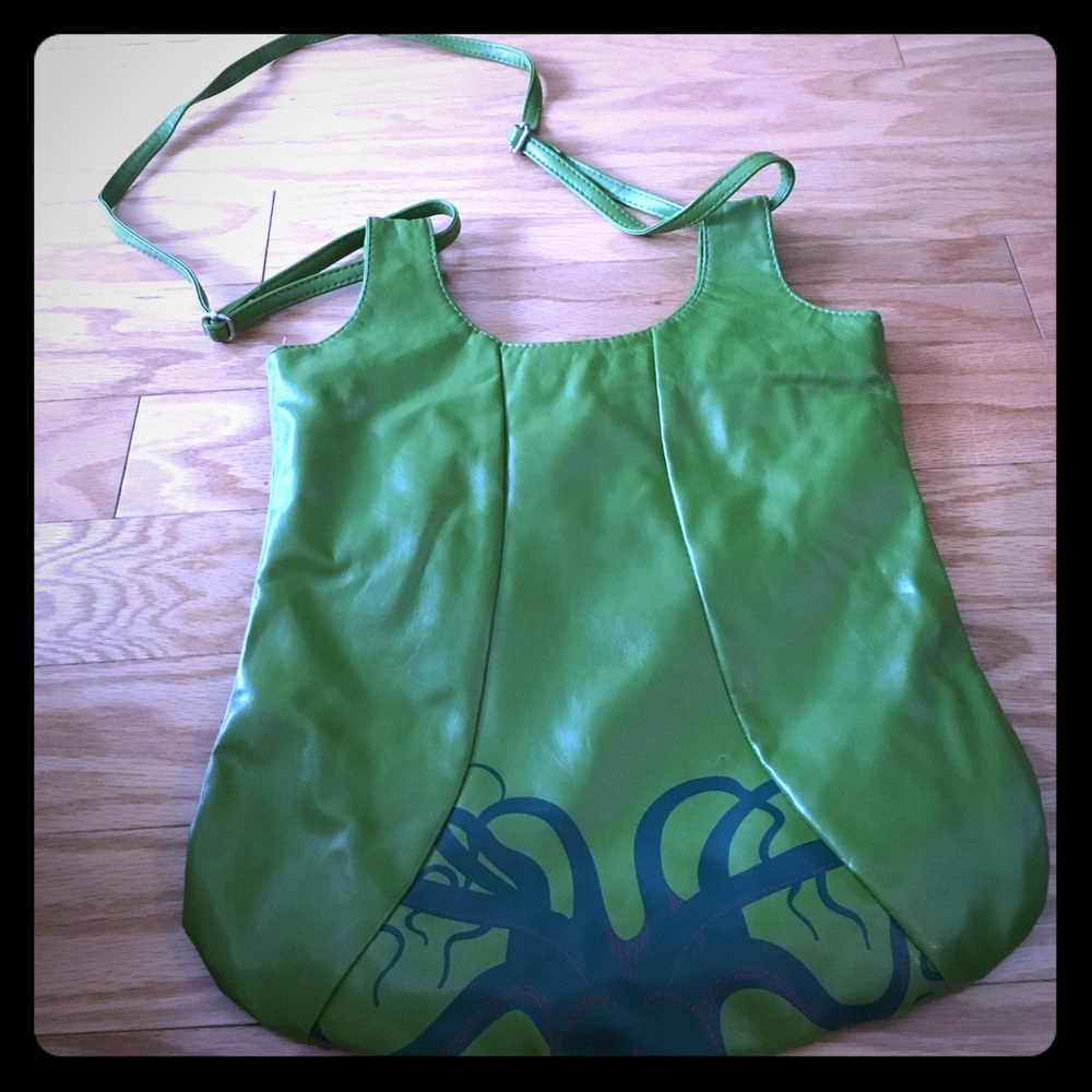 Skunkfunk Vegan Green Cross body Zipper top bag