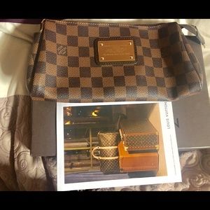 Louis Vuitton Eva Clutch