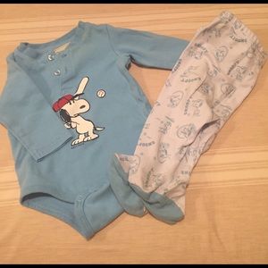 100 % cotton snoopy outfit!