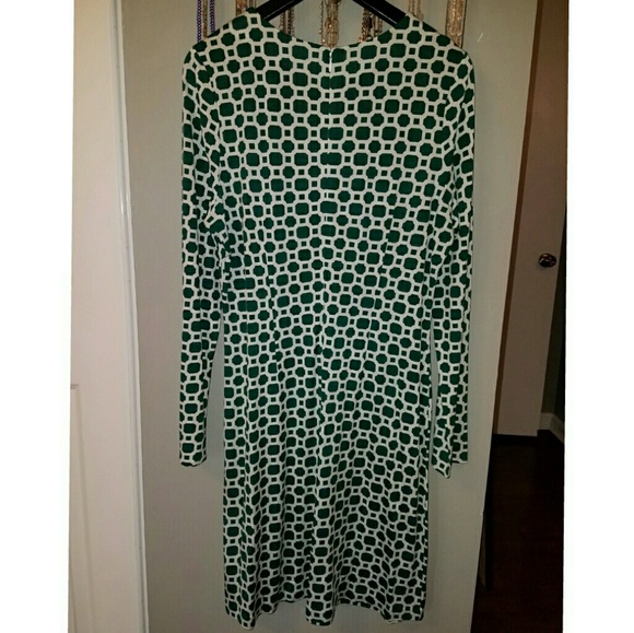 Banana Republic long sleeved dress - Picture 3 of 3