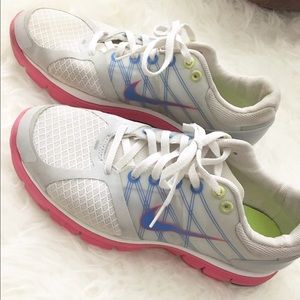 White & Pink Nike Lunarglide 2