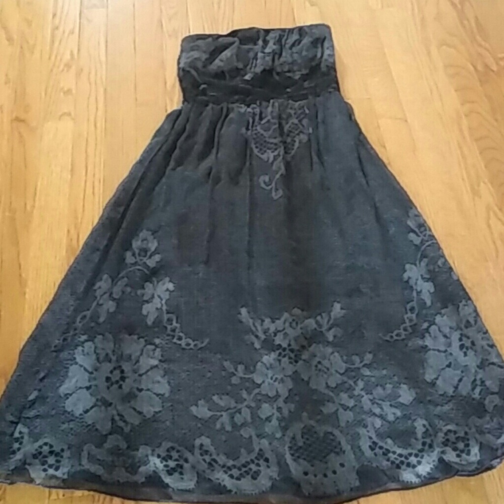 Black & grey flower printed strapless party dress - Picture 3 of 3