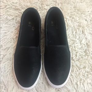 slip on sneakers