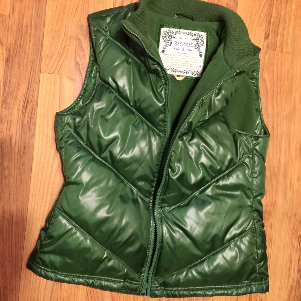 Old Navy Vintage Emerald Green Winter Vest.  Sz S