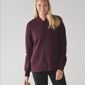 Lululemon size 6 fleet to street bomber jacket