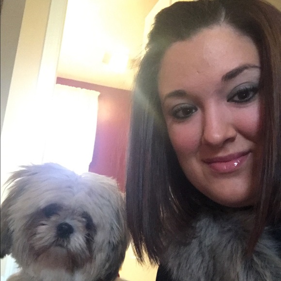 Meet your Posher, Brittany - Picture 3 of 3