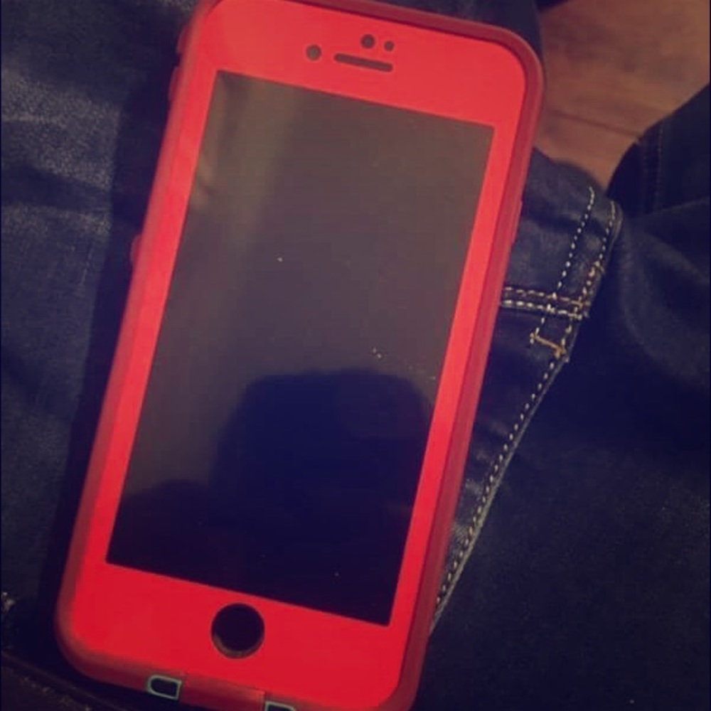 iPhone 7 C spire with Life Proof case