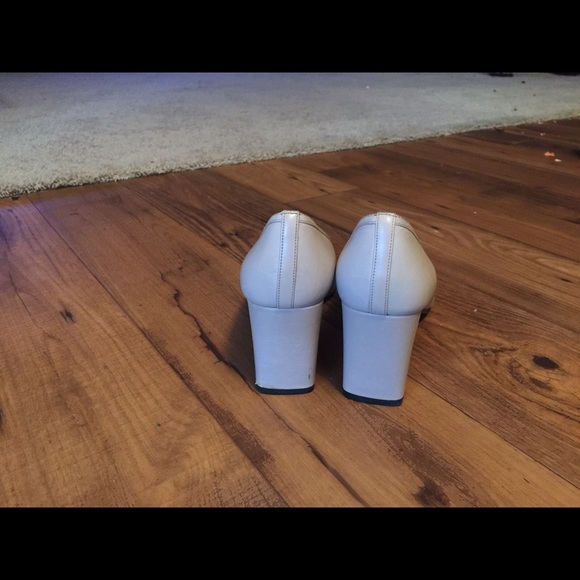 Authentic Nina heels - Picture 4 of 5