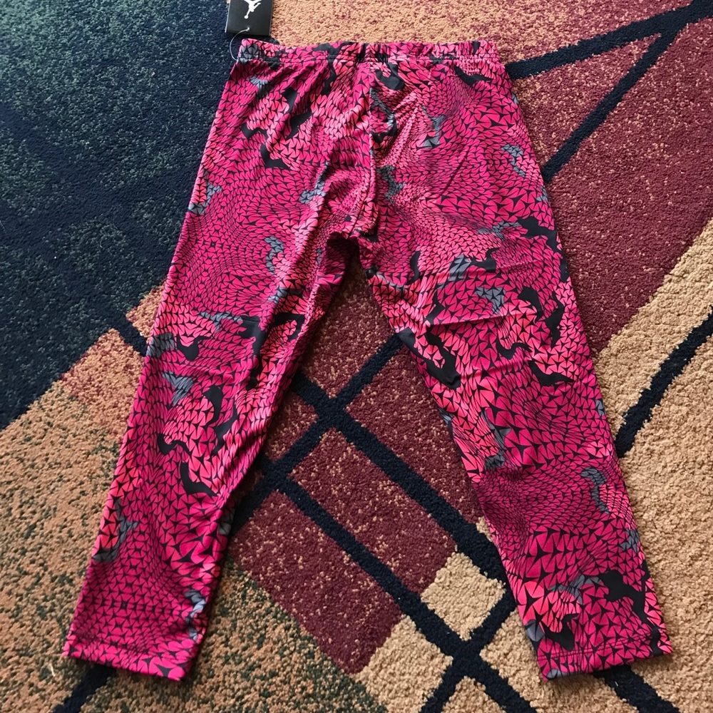 Girls Nike Jordan Capri leggings L XXL NWT - Picture 3 of 3