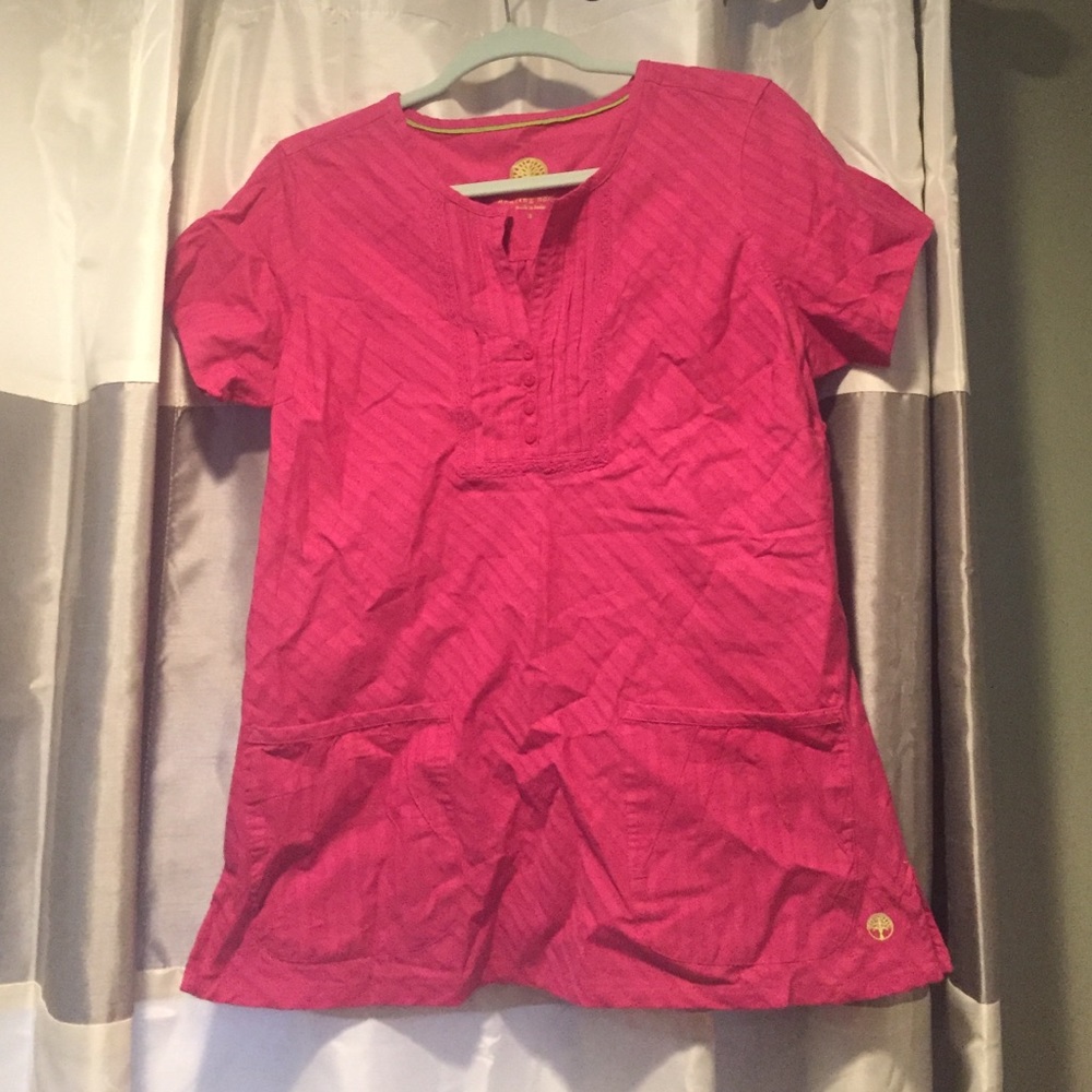 Pick scrub top. Healing hands. NWT