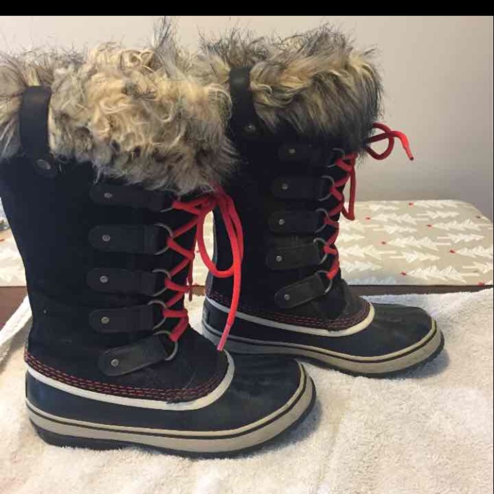 Sorel joan of arctic size 6