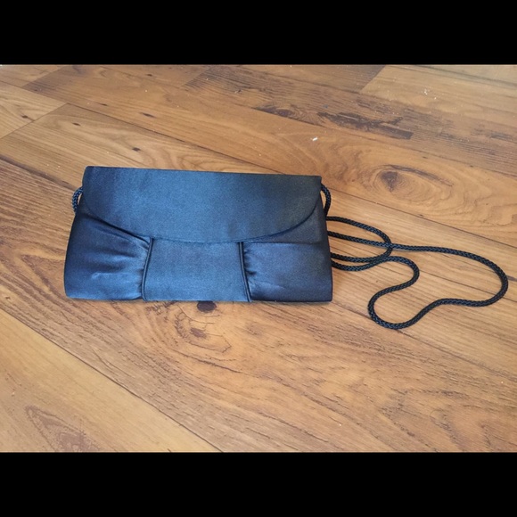Classic black purse - Picture 1 of 3